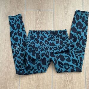 EUC Fleo Janus Leggings 25in